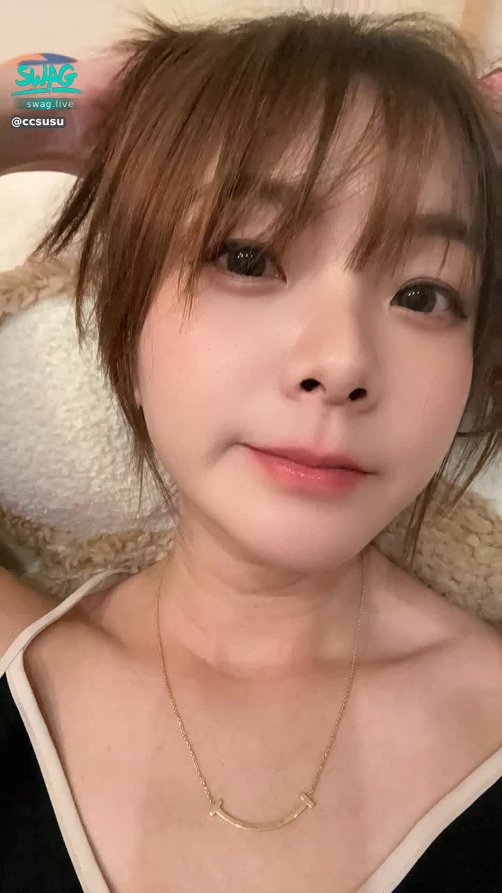 ccsusu : 下播裡全數送完囉✨
下播立馬衝去拍照 希望大家有感受到我的誠意🥰把熱騰騰的作品立馬送到你們手裡😜♥️♥️♥️