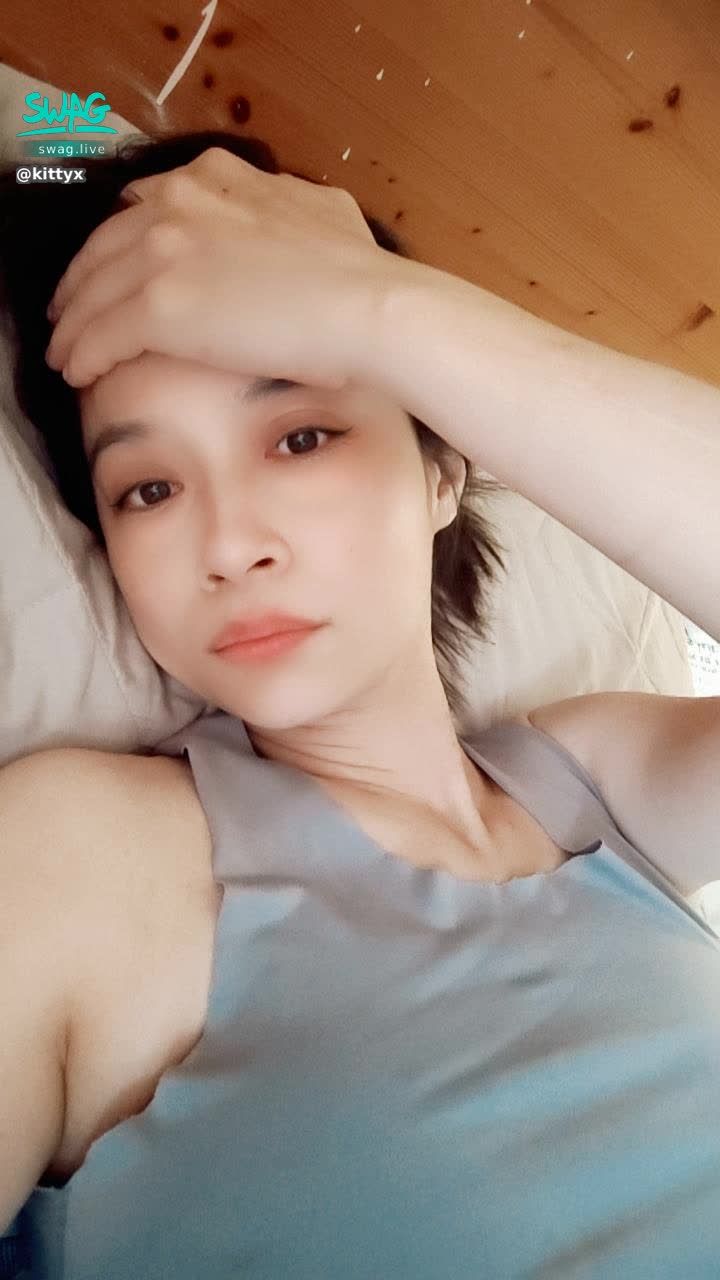 kittyx : 起床照照Babe