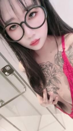 mmhaobi : 妹妹开播了哥哥们来看呦