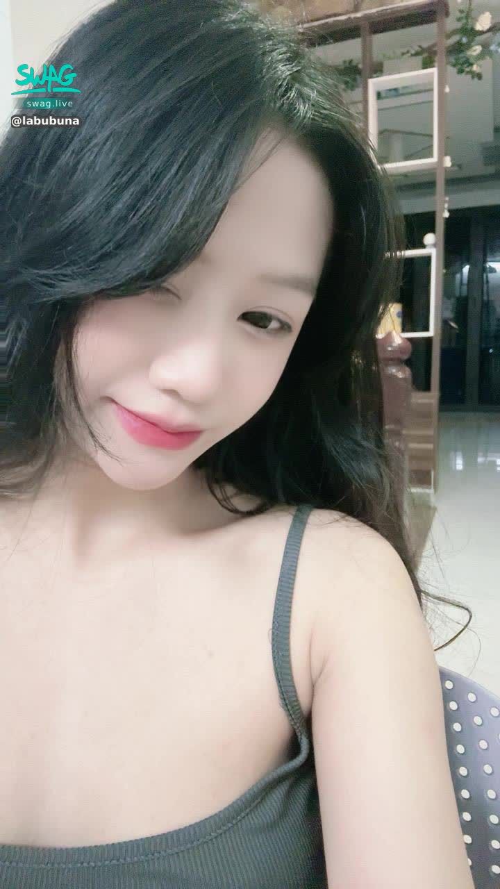 labubuna : 小恶魔在台北. 有人可以教我中文吗 🫢