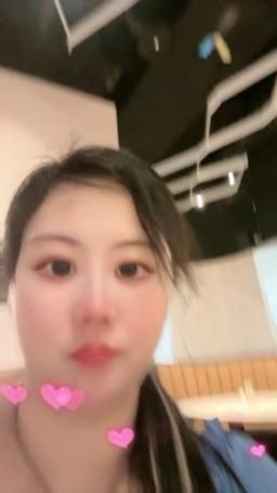 elovetsai : 芙芙今晚有家族聚會，不過回家後還是會趕著上播請哥哥不要忘記來喔！