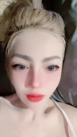 liinda : can't sleep, waiting for you to say goodnight.🩷🍑