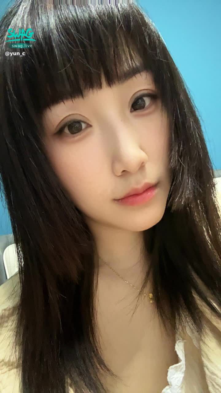 yun_c : 我这忧郁的小眼神有没有人能懂啊！