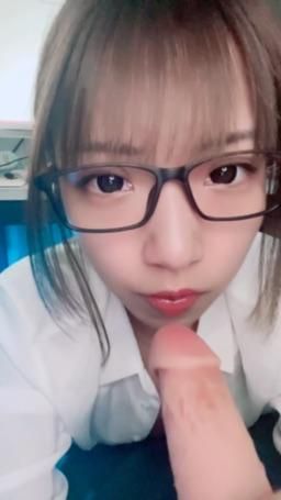 dagababy : 色色同事幫你口🤤💦一分鐘超福利吃吃💓看一下就上火🔥