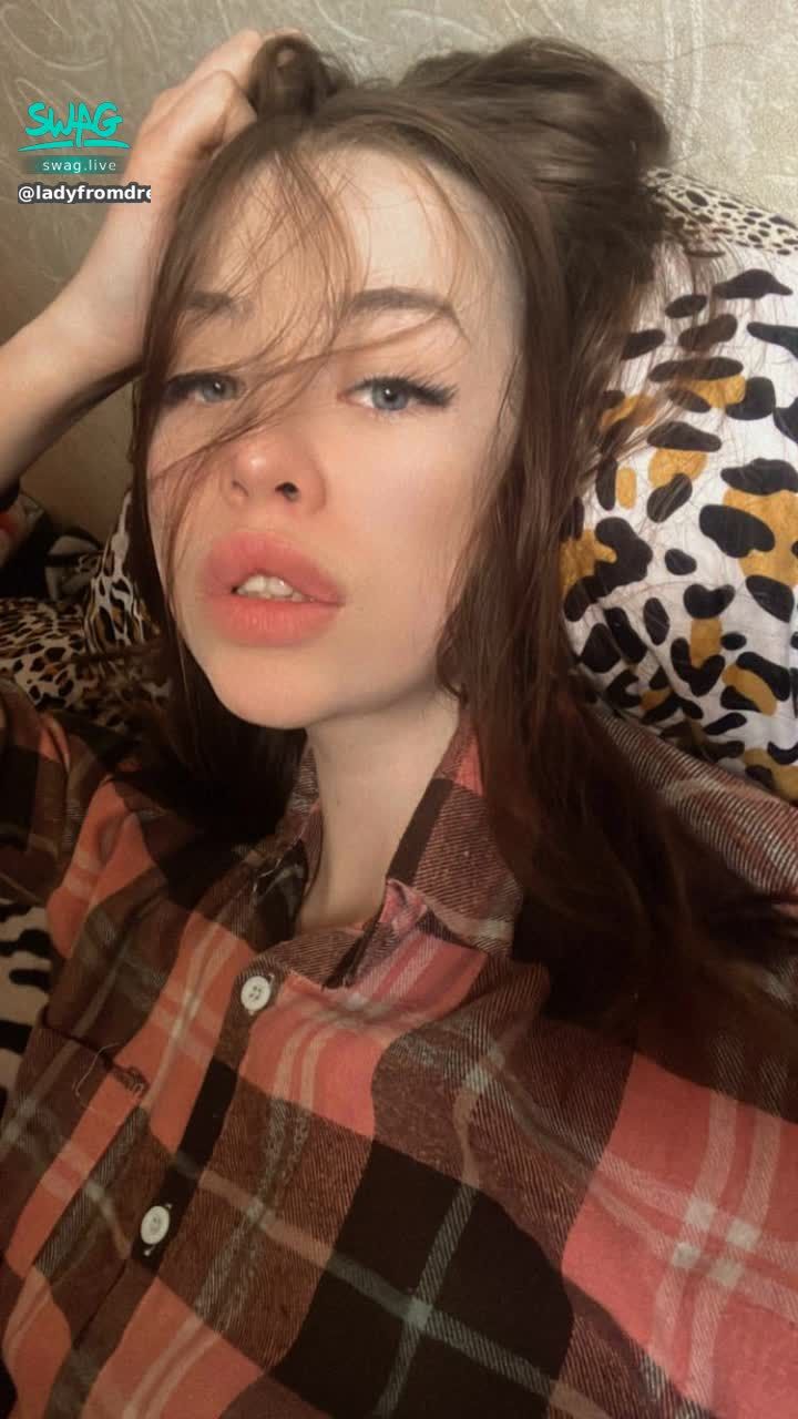 ladyfromdream : My lips are beckoning you.😍
