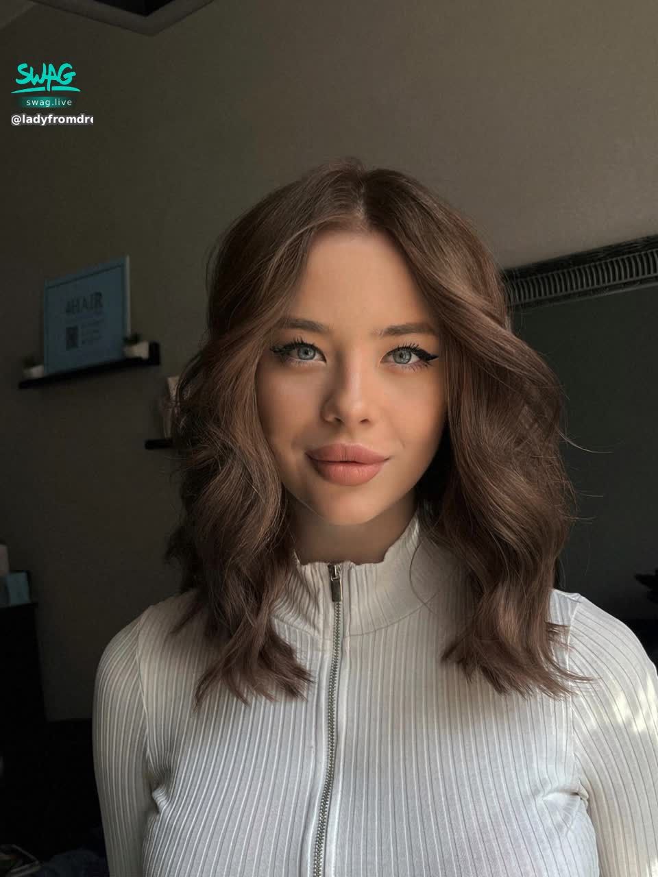 ladyfromdream : my wild cat doesn't understand.
light hair or dark hair