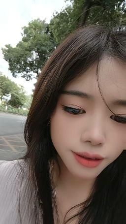 sharprage4926 : 天气真好  可是心情不好  出来散散心Babe