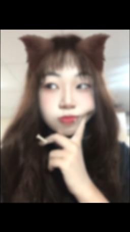 mumuuu_ : 🍭每天都要甜甜der🍭
歡迎光臨慕慕的糖果屋
在這裡會不定時直播
聊色聊性可以到聊天室
直播間就純聊天啦～
如果你喜歡我 那就快點追蹤我吧