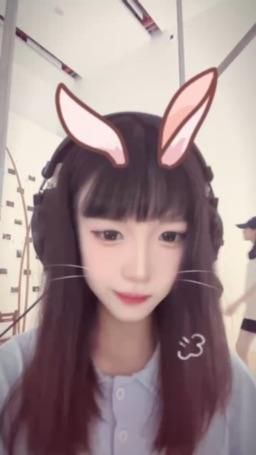 cindyy. : 今天外出工作❤️沒開播的話你們會想我嗎🥰想我可以私訊告訴我呀～ #露臉 #可愛  #甜美 #新人 #日常 #生活