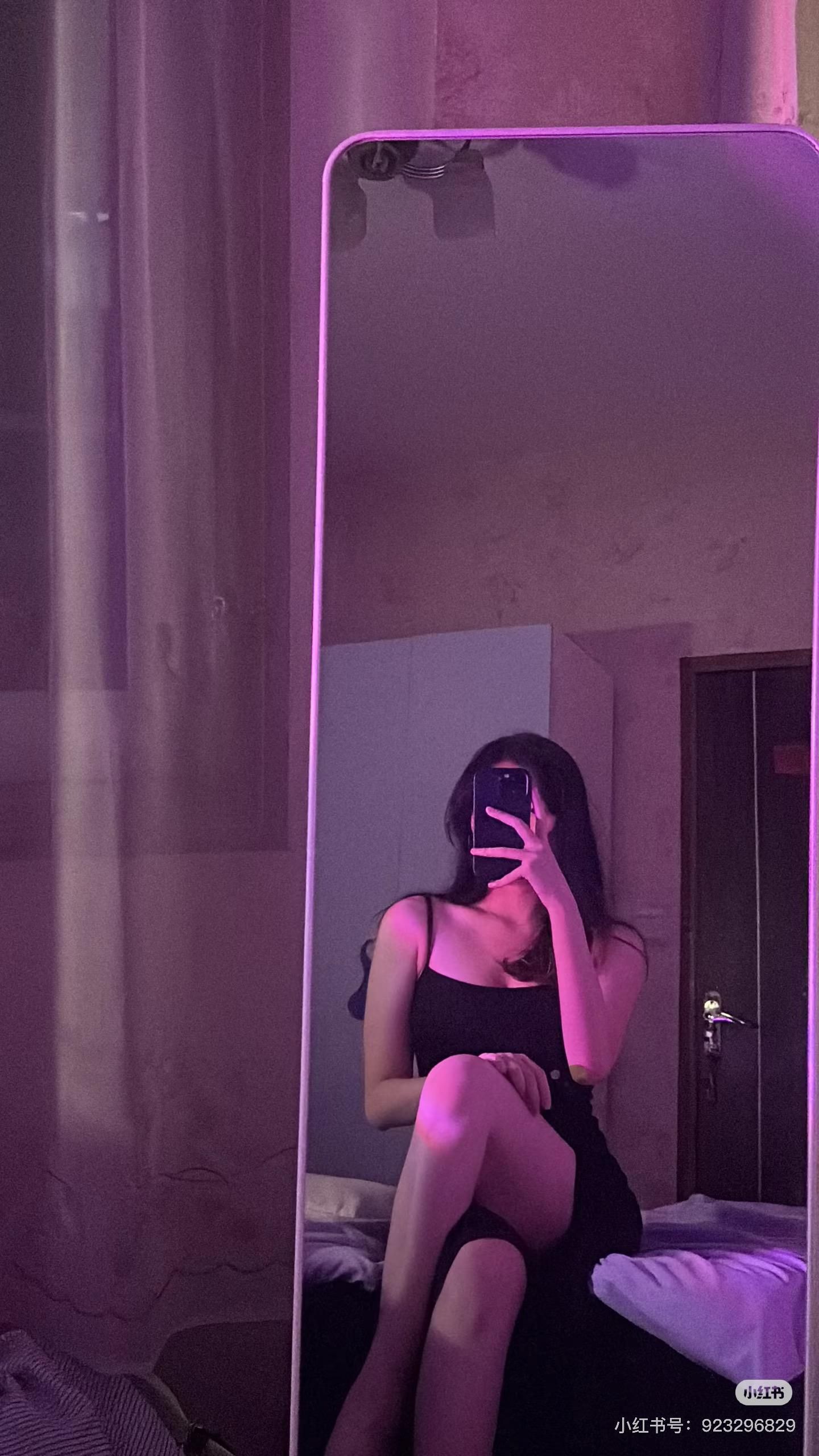 noisyclaw7515 : 想做你怀里的猫，连睡觉都是在撒娇别抱怨了，抱我Babe