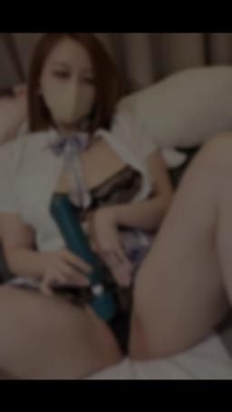 qqxoxo : 🔥巨乳學妹好騷🧦腳抬高高玩按摩棒💦

私訊解鎖🔓
2個巧克力山⛰️🉐完整版片片🫦

#QQ  #G奶 #巨乳 #騷 #誘惑