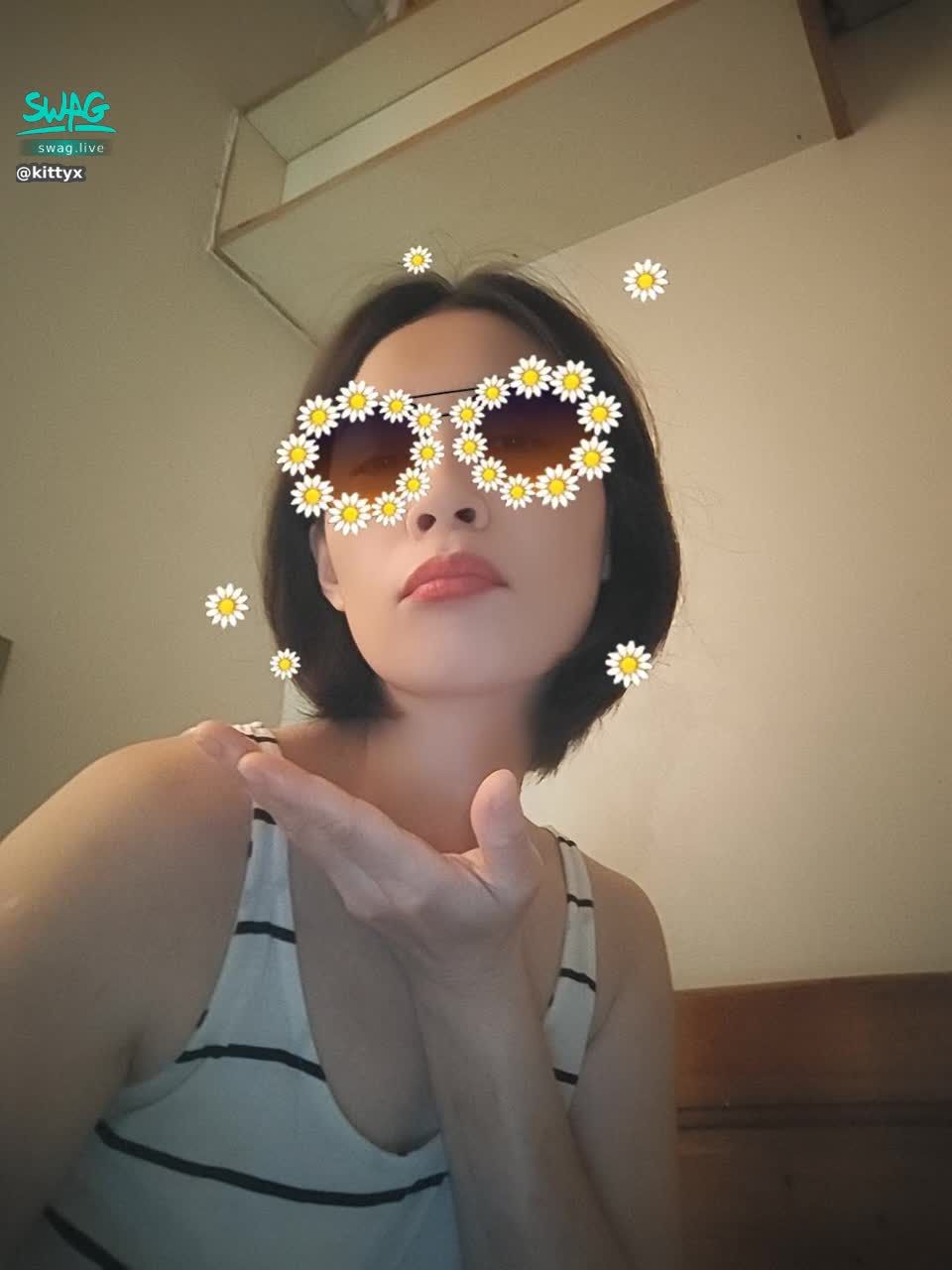 kittyx : 專屬女友時間開始了～進來抱抱🤍今晚11點開播Babe
