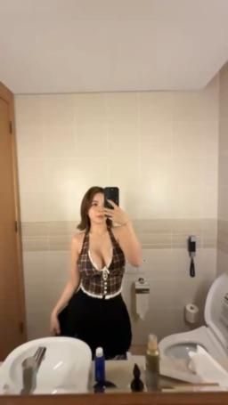 mandi : 把衣服解開了😈
想💦在我奶上嗎