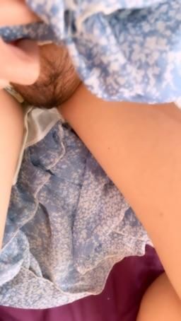 elsababy : 剛出門回來、熱到全身濕，小穴更濕🫣😈💦