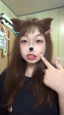 mumuuu_ : ˙ᵕ˙ . * . * .🌙 * . * ☄️
你與明月清風一樣，都是小寶藏