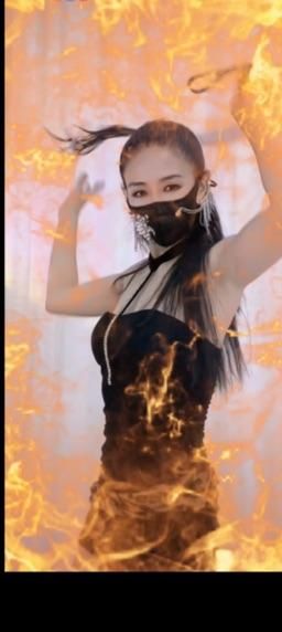 jianmeijiaolian77 : 9/3(三)14:45健美小姐免费热舞
达50000钻跳皮鞭舞
#主题直播