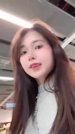 d_d..d_d : Babe 今天的我也是這麼可愛🥰🥰 晚點上播也要來陪我玩喔😘