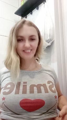 pinkpather : small tits😈👅