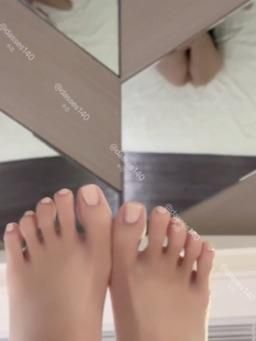 llullu : 喜歡我的腳腳嗎❤️