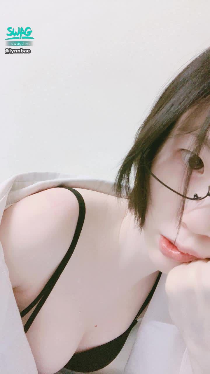 lynnbae : 幸虧長得醜 沒有經歷過各種愛恨情愁😮‍💨