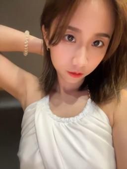 ouopuppy : 仔細看其實我裡面沒穿🤫🤫🤫
#7pupu小姊姊