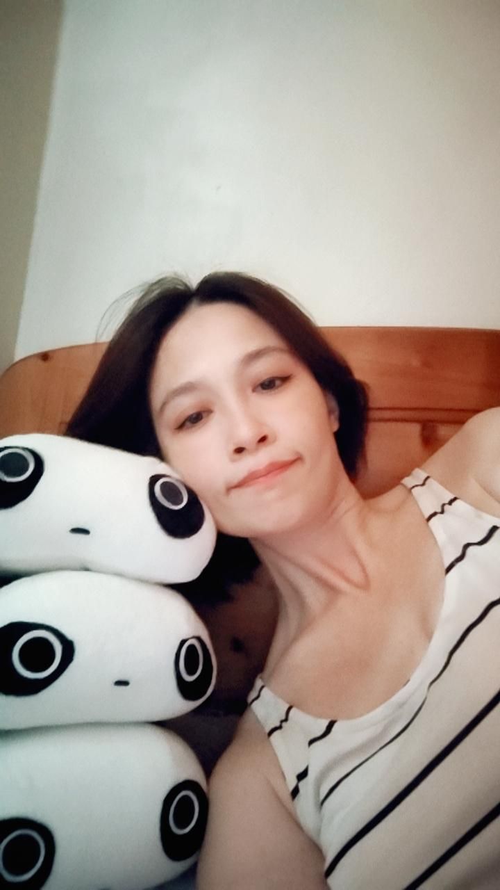 kittyx : 下班就跑來陪你們啦～現在終於可以見到面了，好開心🥰今晚11點見Babe