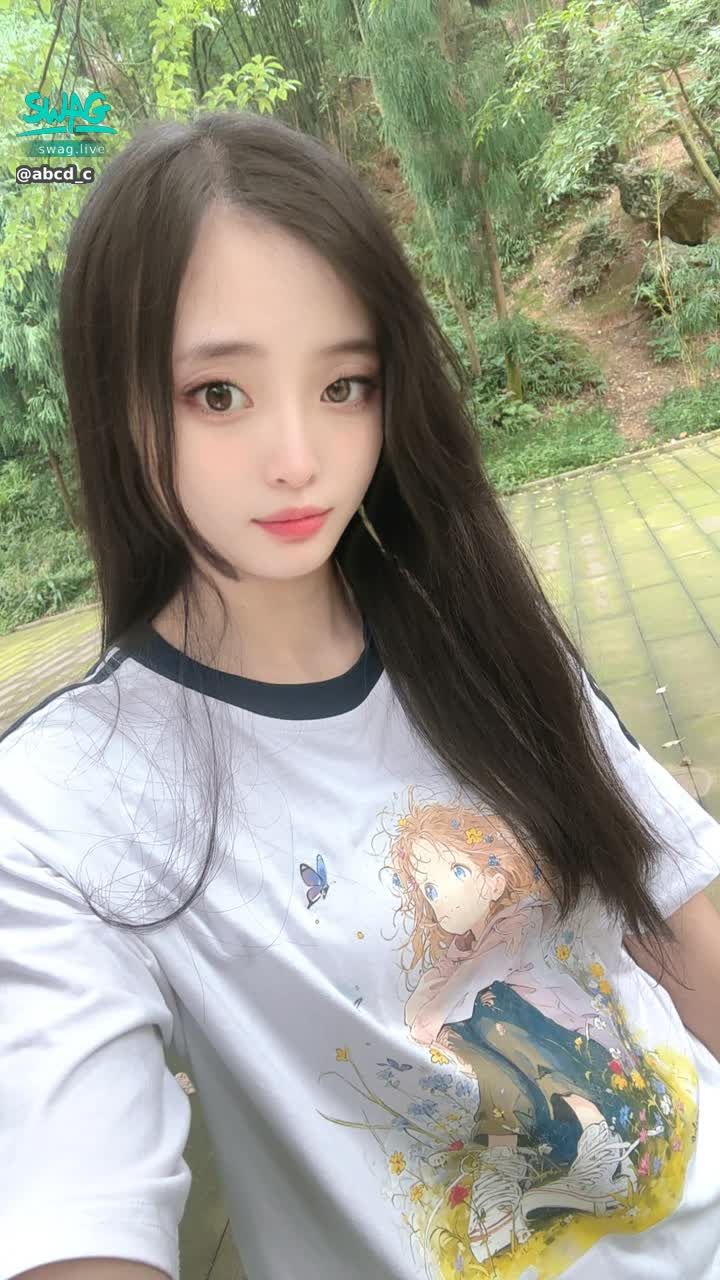 abcd_c : 好喜欢，好喜欢！紫色的花🥰🥰今天肚子疼休息一天，出了太阳🌞公园遛弯.心情美美哒！