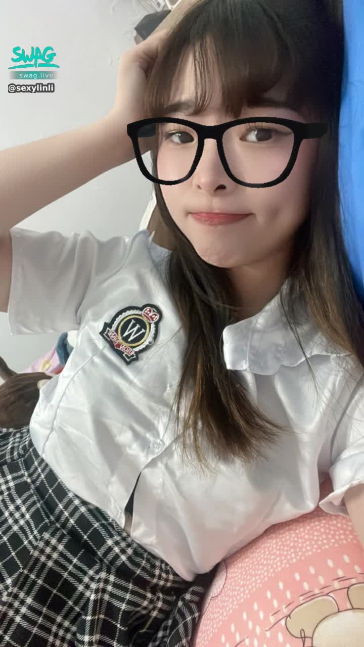 sexylinli : 哥哥們晚安😘禹兒先休息囉 ！哥哥們也快快休息🙇😘愛你們啦😋禹兒今天好開心😘有比較不緊張❤️明天看狀況再直播會在發限時動態～～呦呦呦