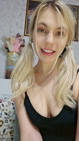 cuteairin19 : hey hey😘 welcome