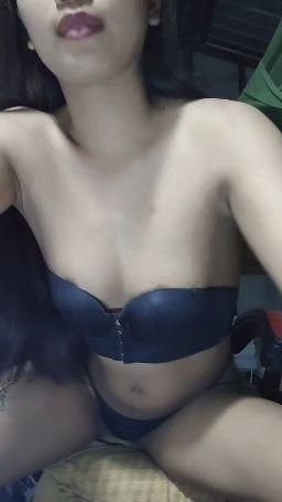 modelll : “I just wanna cuddle… maybe grind a little…”