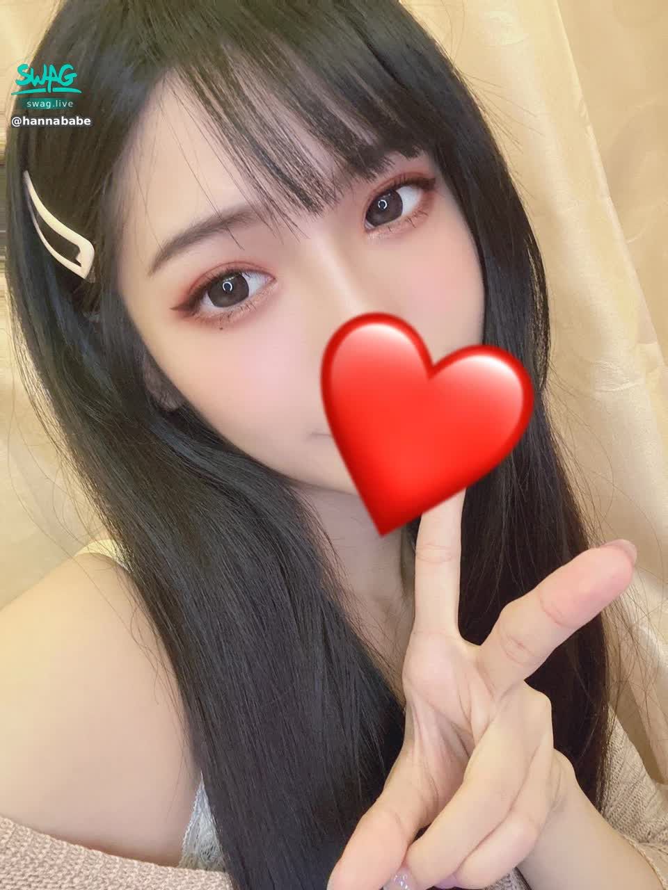 hannababe : 追蹤我❗️截圖主頁私訊給我能領取抽插影片🔥
（截圖有追蹤中✔️的主頁畫面）