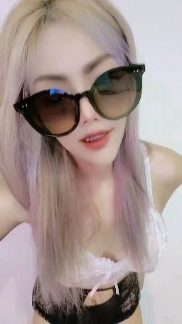 liinda : want to go to the movies tonight your room👅👄