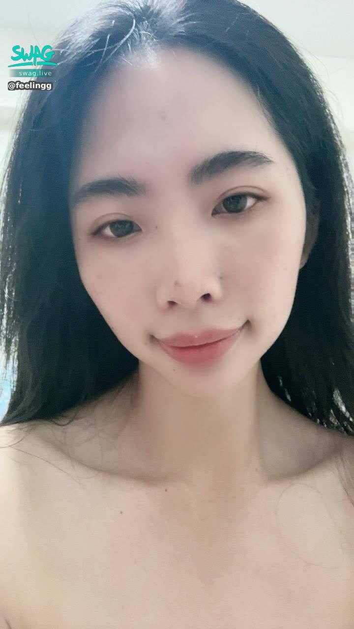 feelingg : 哥哥晚安下班了嗎？工作辛苦了