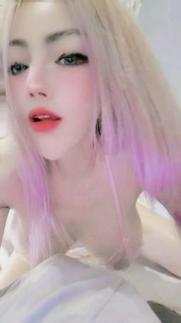 liinda : Some people are worth melting for.”