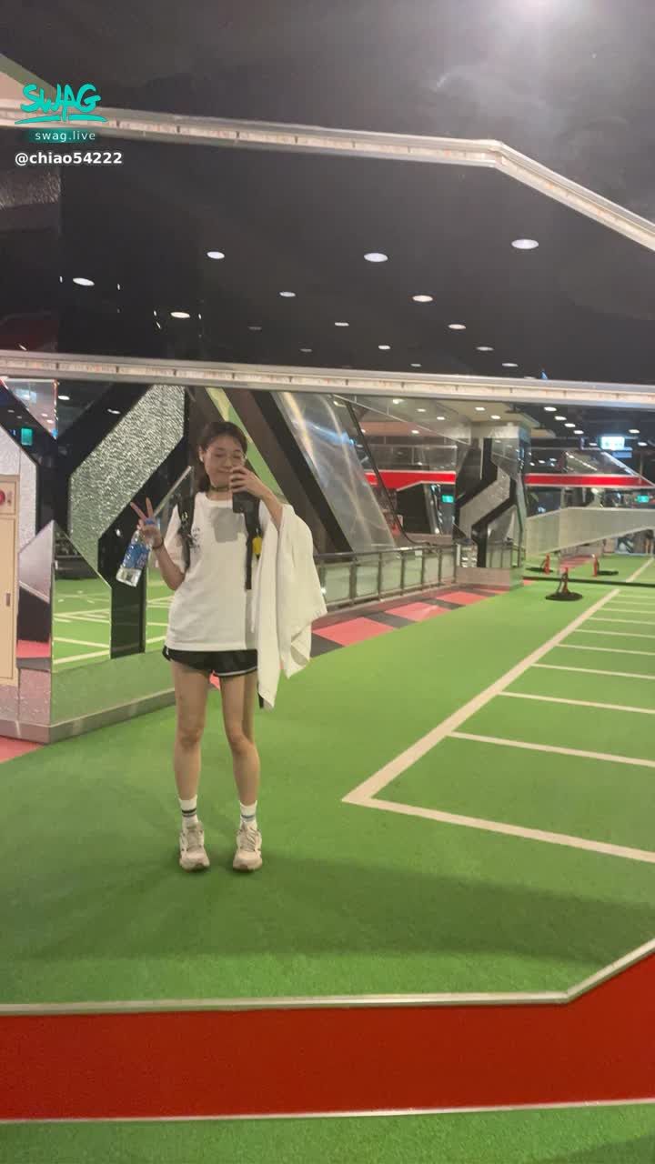 chiao54222 : 把自己拍的像150,超可愛ㄅ😍喜歡可甜也可辣的自己