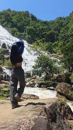 yuyan.n : I want to love someone who loves nature too and loves the naturalness in me.