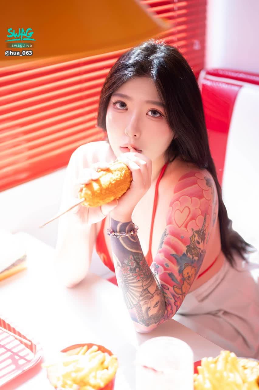 hua_063 : 推特被盜帳號 登不進去！新帳號@hua_6363 追蹤轉推按愛心！截圖私訊 送長片！