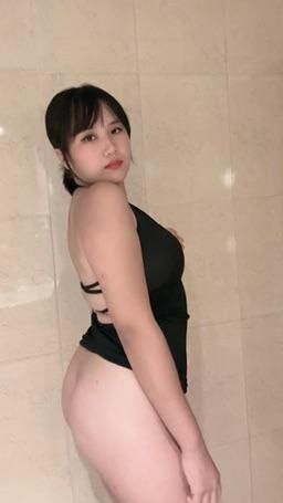 tyuh95029 : 你的小女友穿這套衣服邊跳舞邊誘惑你你會➡️馬上撲倒還是好好欣賞😈🥵
收集夏日禮物🎁兩顆沙灘球⚽️+私訊想說的🉐誘惑完整版😍
私訊一個防曬油🧴收集我的大尺慰慰長片❤️等你解鎖不同的我🥰
