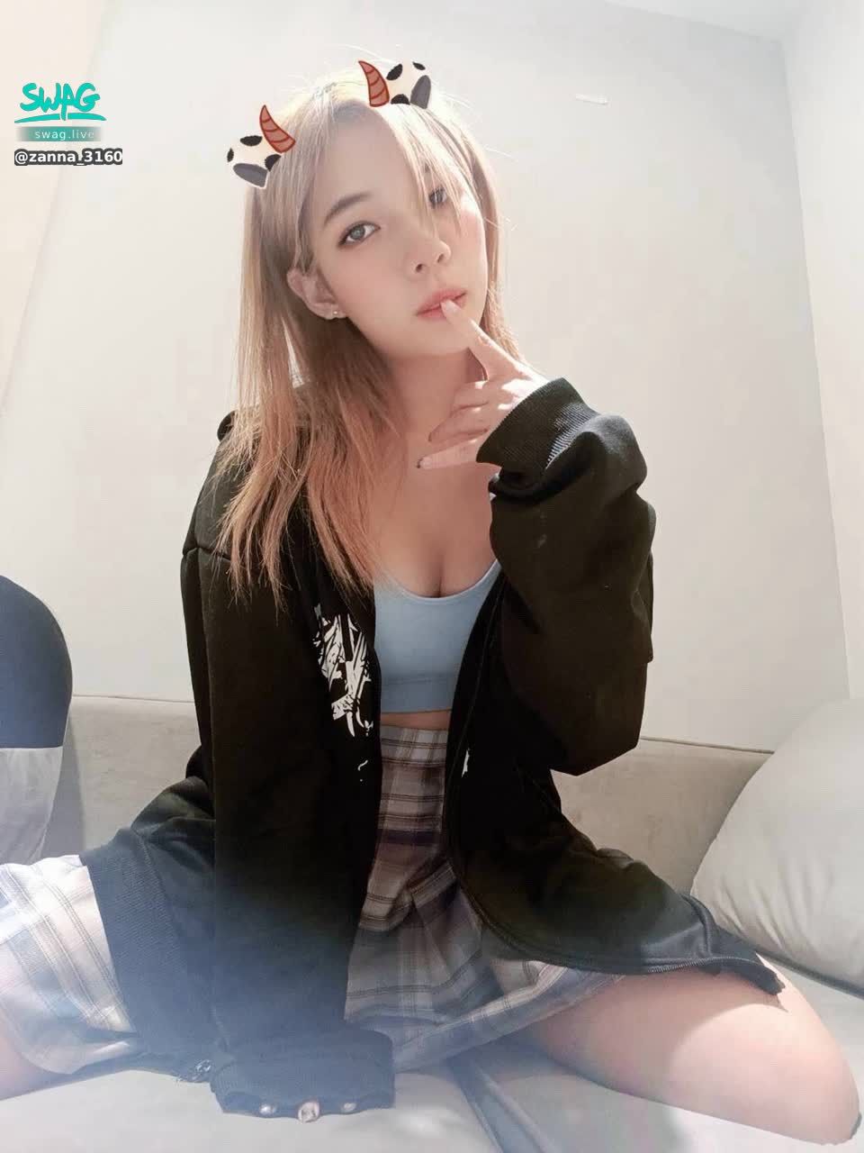 zanna_3160 : 一字馬我還是不太行,
但打開我可以😝
#學生妹
#騷
#性感野貓