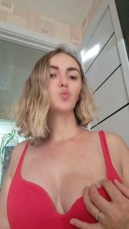 pinkpather : sexy natural boobies