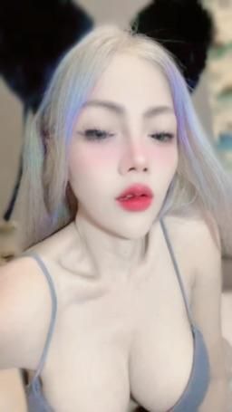 liinda : 你就是我这辈子一直在等的那个人。