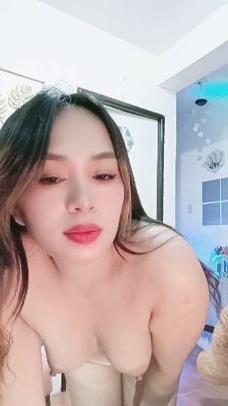 hotlips13 : TOP LESS🫦💯🔥
#sexyTopless
#hotdance