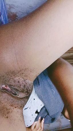 ijenebu : play with my clitoris