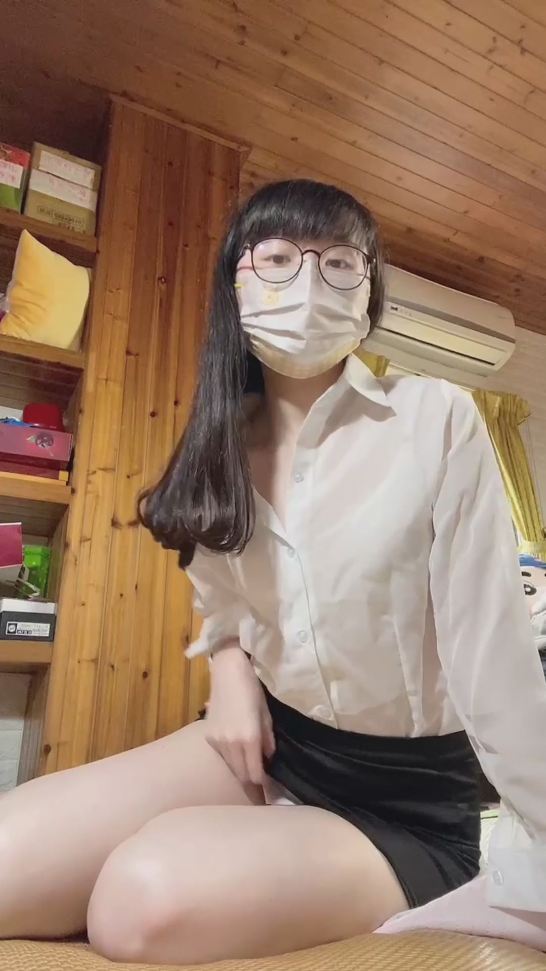 lin880317 : 想要知道下班後的OL有多騷嗎😈私訊我讓你知道🔞 #sexy #性感 #騷 #OL #制服 #誘惑 #私訊