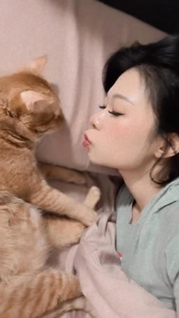celinehan : 想念我們家的小胖子了嗎 🥰