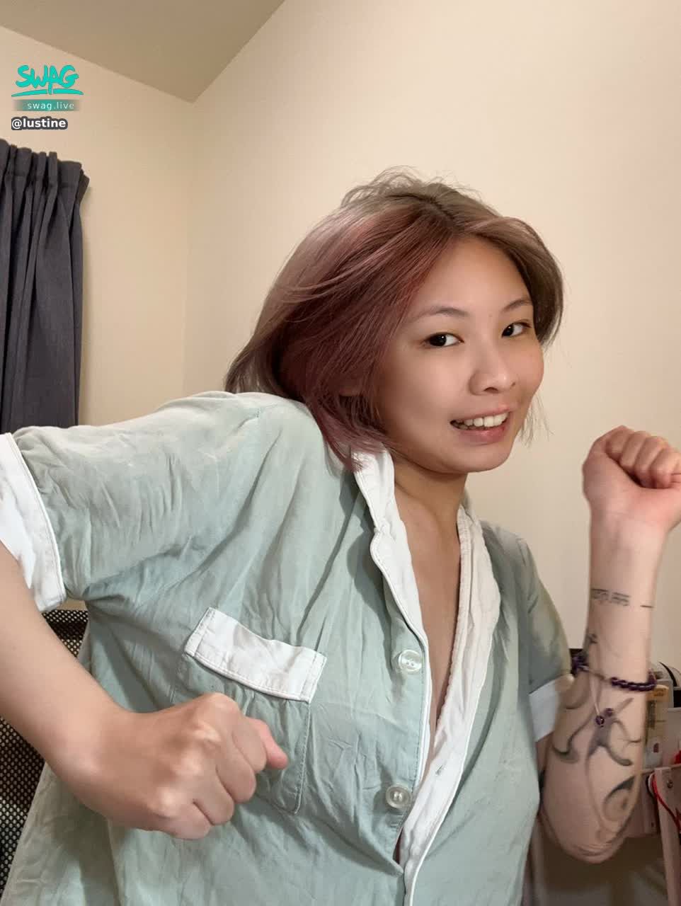 lustine : 颱風天各位都還好嗎👀
希望大家都能平平安安❤
這樣才能繼續看我的直播😆
愛你們呦～～

#生活 #日常 #露臉 #可愛 #學生 #甜美