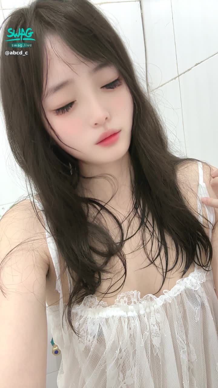 abcd_c : 这是…..谁啊.这么爽🫣🫣🫣