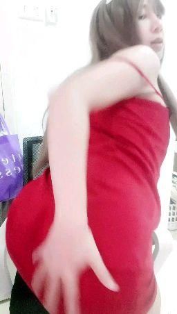youyouzin : 你的乳房有擠壓感嗎？