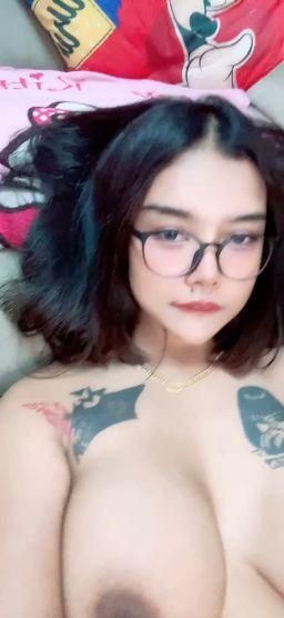 jennii : Lick dildo
