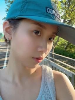 ouopuppy : 平時出門都不愛穿內衣…也沒在貼胸貼…想看掀起來長怎樣嗎？😆

#7pupu小姊姊